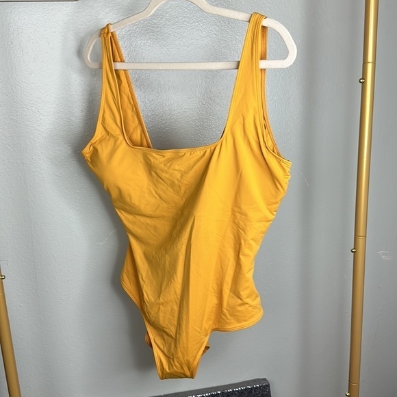 Everlane The Square-Neck One-Piece in Marigold NWT SOLD OUT Size XL - Picture 8 of 13